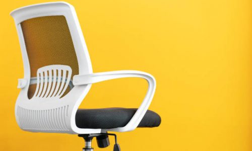 Como contratar reforma de cadeiras de escritório sem cair em orçamento vago