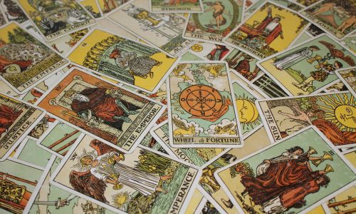 Como fazer a Leitura de Tarot: Guia Completo para Desvendar os Mistérios do Seu Destino